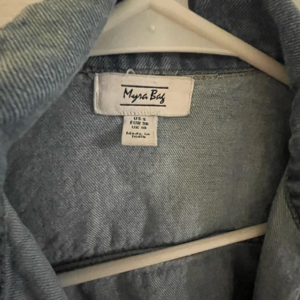 Jean Jacket - Picture 2 of 2